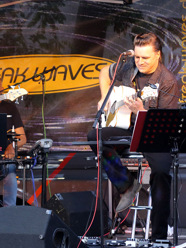 Livegitarrist in Karlshorst