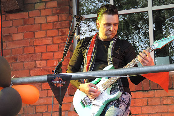 Lars professionelle Rockgitarre